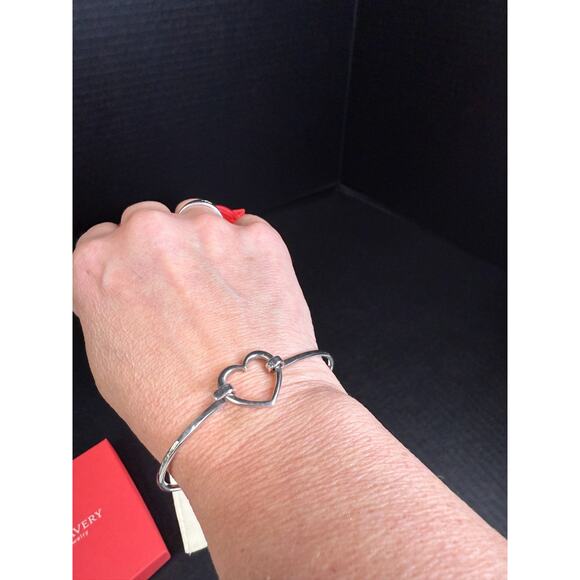 James Avery Heart Hook-On Hammered Wire Bracelet Sterling Silver Retired - Picture 3 of 7